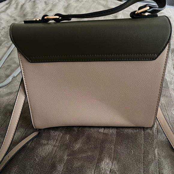 Barely used Dune bag with matching wallet - Picture 4 of 5